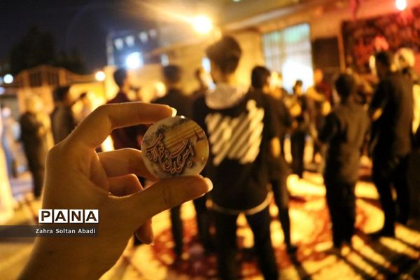 شور حسینی مردم ایرانشهر در شب عاشورای حسینی