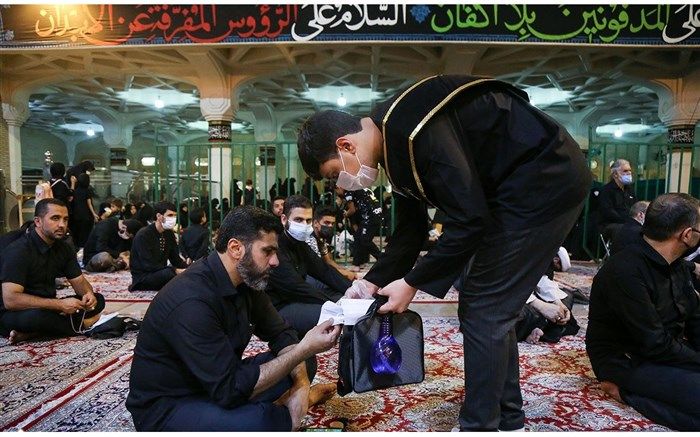 اجرای طرح «خادمان سلامت» در حرم حضرت معصومه(س)