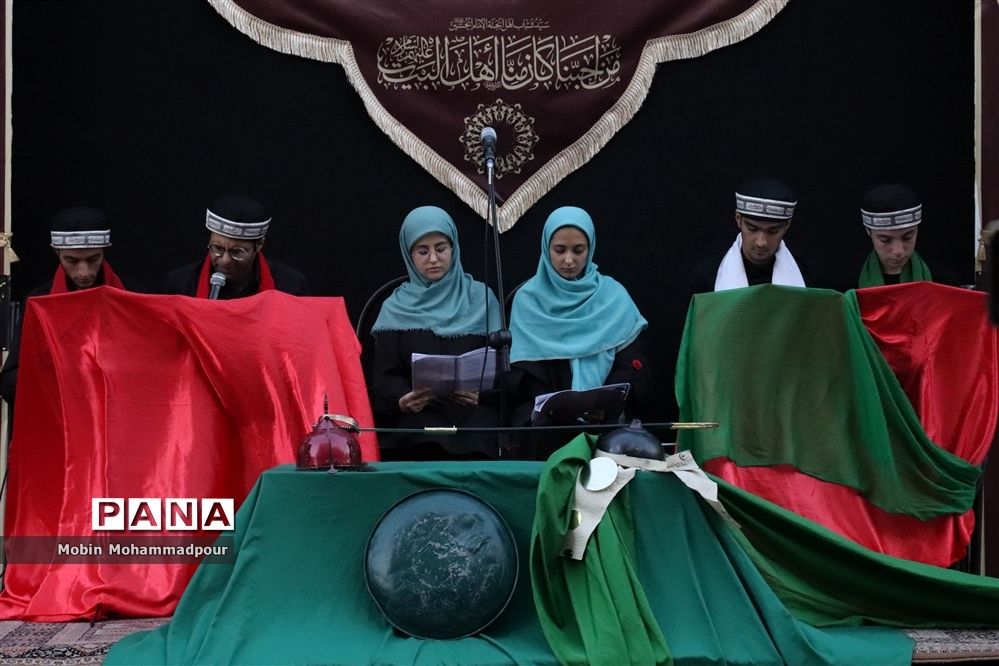 اجرای نمایش همه آب ها نام عباس را می دانند