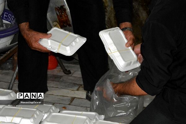 طبخ غذای حسینی در شهرستان خوسف