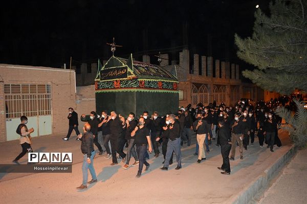 آماده‌سازی نخل عزاداری در شهرستان خوسف