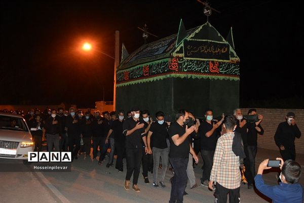 آماده‌سازی نخل عزاداری در شهرستان خوسف