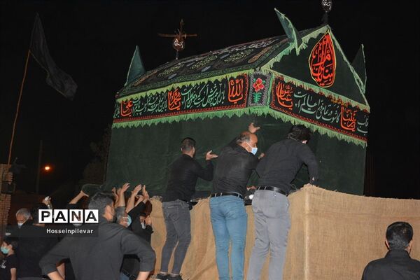 آماده‌سازی نخل عزاداری در شهرستان خوسف