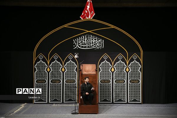 مراسم عزاداری شب عاشورای حسینی در حسینیه امام خمینی(ره)