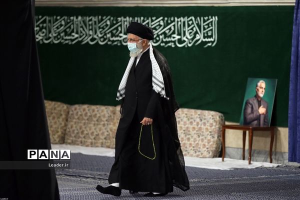 مراسم عزاداری شب عاشورای حسینی در حسینیه امام خمینی(ره)