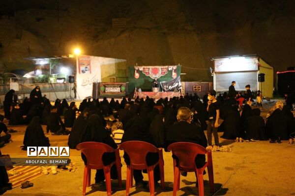 عزاداری شب عاشورا در یادمان شهدای کوه خضر نبی قم