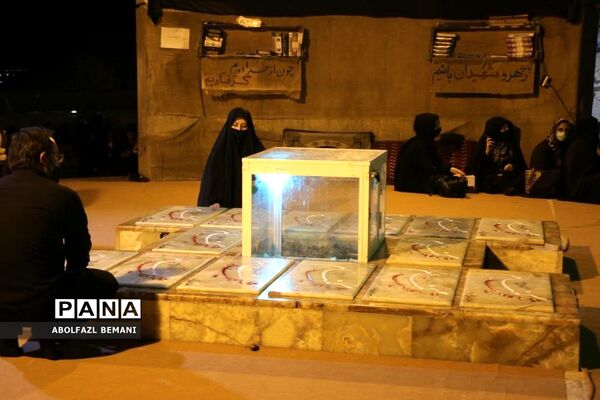 عزاداری شب عاشورا در یادمان شهدای کوه خضر نبی قم