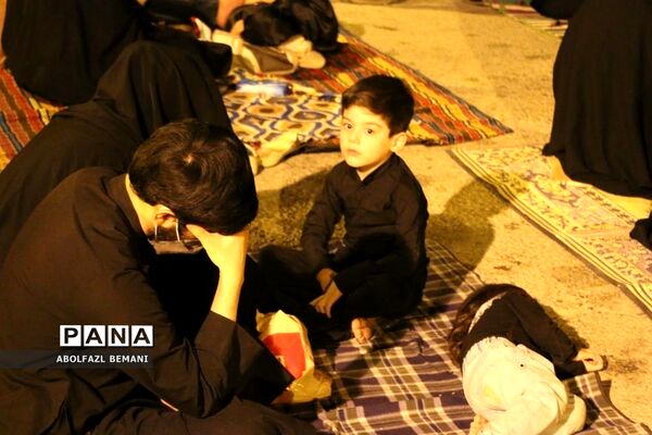 عزاداری شب عاشورا در یادمان شهدای کوه خضر نبی قم