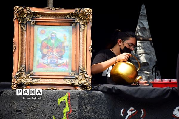 عزاداری ظهر عاشورا در تهران