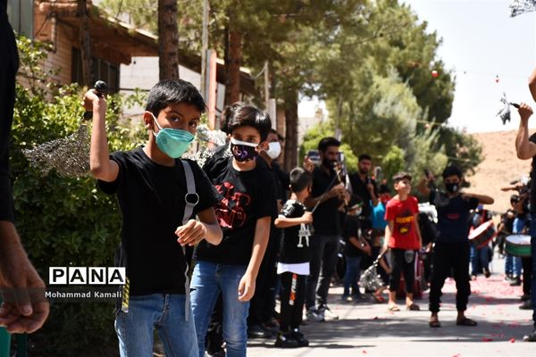 ز کودکی خادم این تبار محترمم