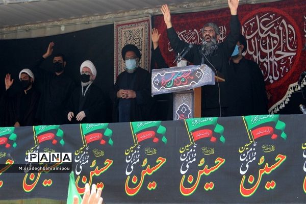 عزاداری سرور سالار شهیدان و برپایی نماز ظهر عاشورا در شهر یاسوج