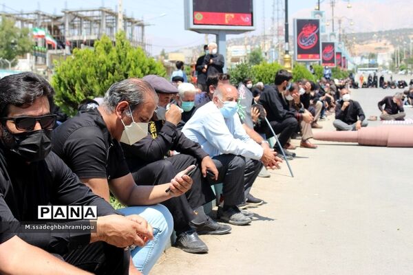 عزاداری سرور سالار شهیدان و برپایی نماز ظهر عاشورا در شهر یاسوج