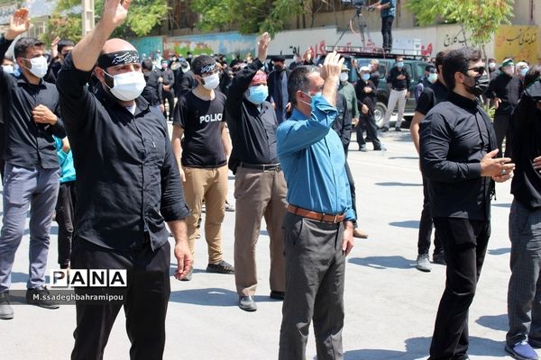عزاداری سرور سالار شهیدان و برپایی نماز ظهر عاشورا در شهر یاسوج