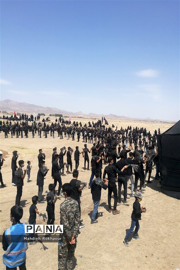 برگزاری مراسم واقعه ظهر عاشورا در حاجی آباد بیرجند