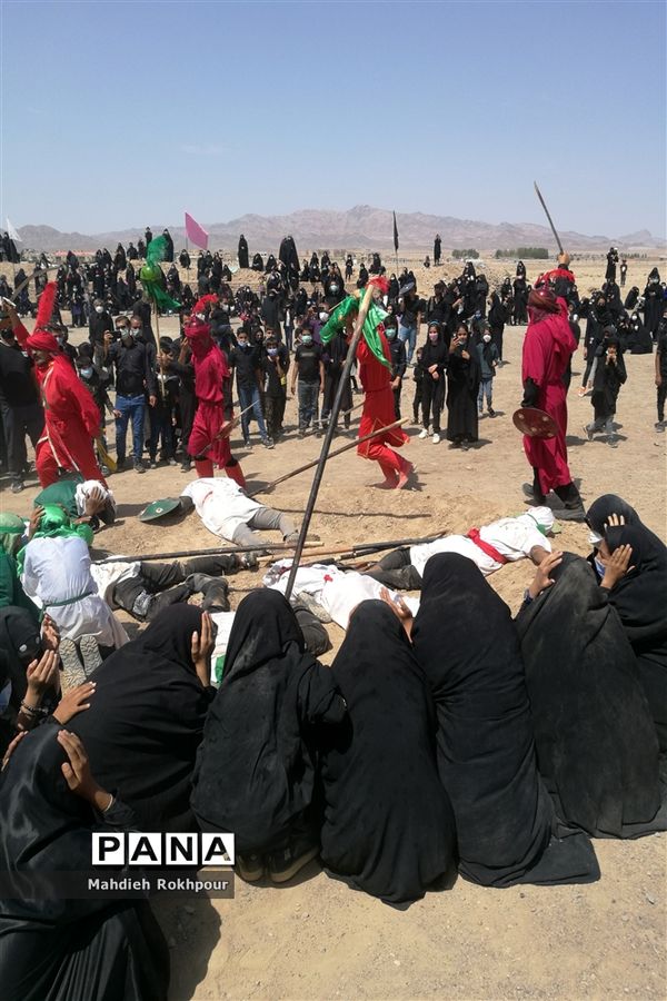 برگزاری مراسم واقعه ظهر عاشورا در حاجی آباد بیرجند