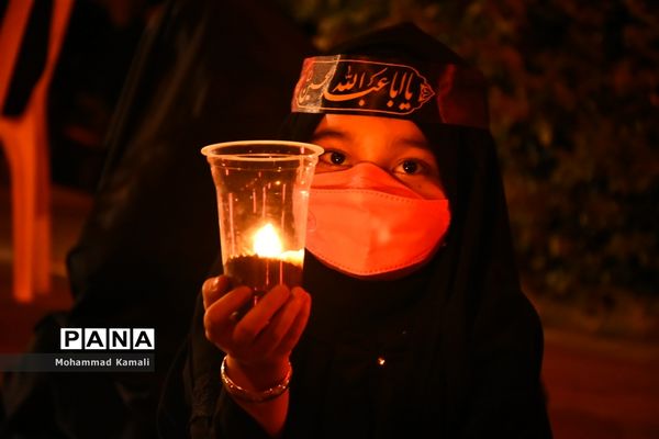 حزن و اندوه عزاداران حسینی در شام غریبان امام حسین (ع)