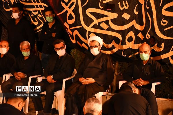 حزن و اندوه عزاداران حسینی در شام غریبان امام حسین (ع)