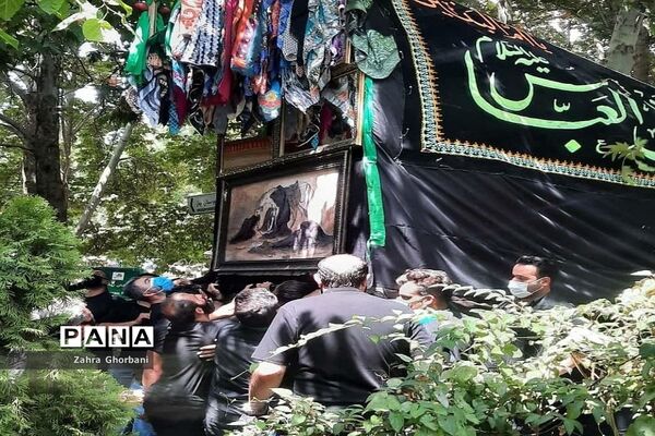 عزاداری مردم دماوند در روز عاشورای حسینی