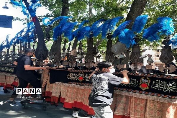 عزاداری مردم دماوند در روز عاشورای حسینی