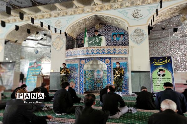 برگزاری نماز جمعه در محل زیارتگاه امامزاده سید حمزه کاشمر