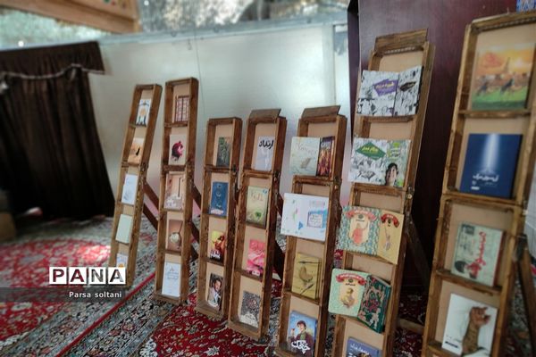 برگزاری نماز جمعه در محل زیارتگاه امامزاده سید حمزه کاشمر