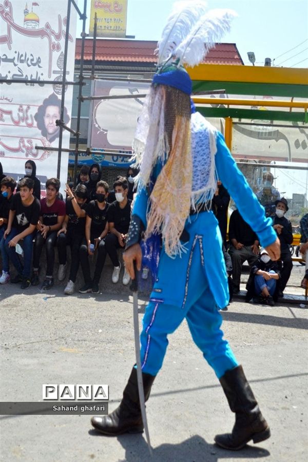 مراسم تعذیه خوانی  در میانه