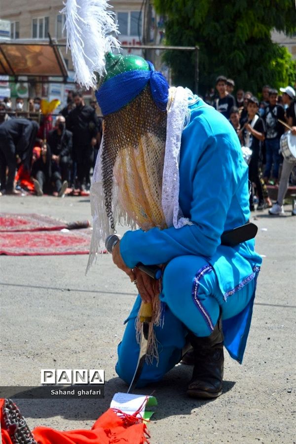 مراسم تعذیه خوانی  در میانه