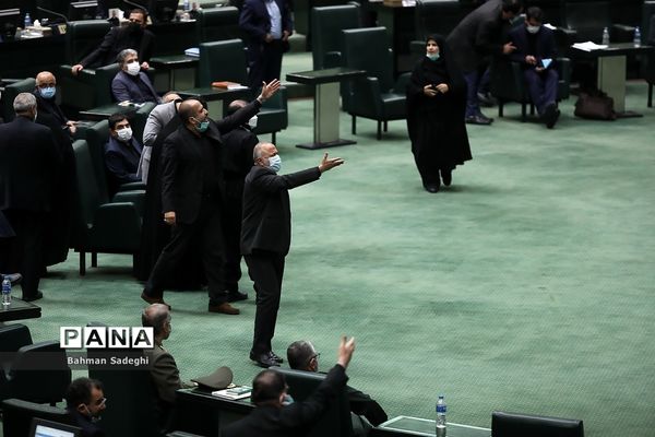 جلسه بررسی صلاحیت وزرای پیشنهادی دولت سیزدهم در مجلس