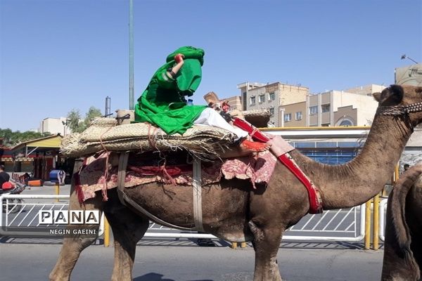 حرکت کاروان نمادین اسرای کربلا در قم