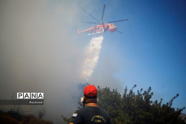 ادامه آتش سوزی‌ها در خارج از آتن