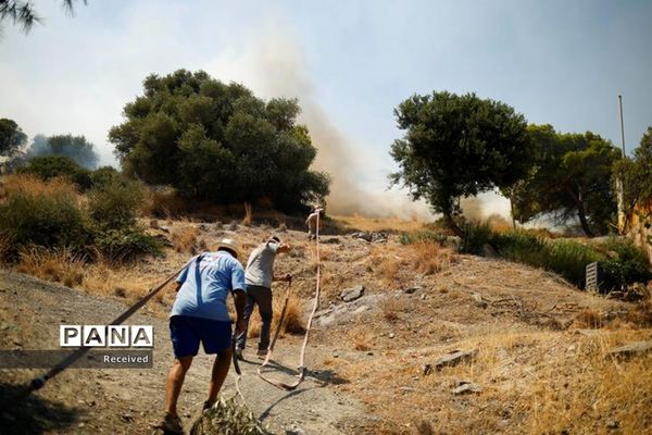 ادامه آتش سوزی‌ها در خارج از آتن