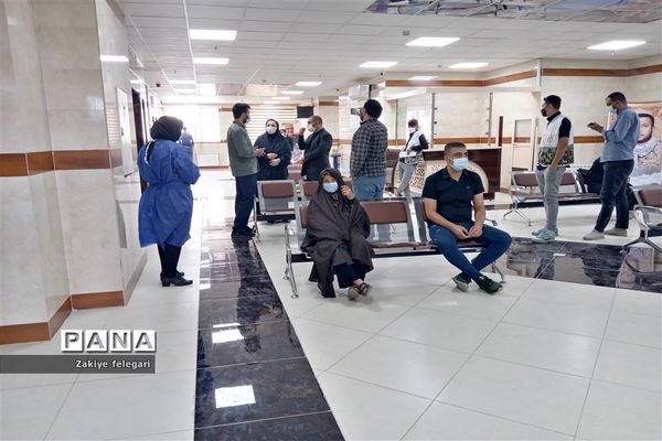 افتتاح مرکز واکسیناسیون درمانگاه مدافعان حرم شهرستان بهارستان