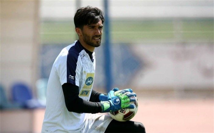 مرد شماره یک استقلال تمدید کرد