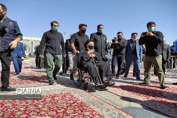 تشییع پیکر علامه حکیمی در بارگاه  رضوی