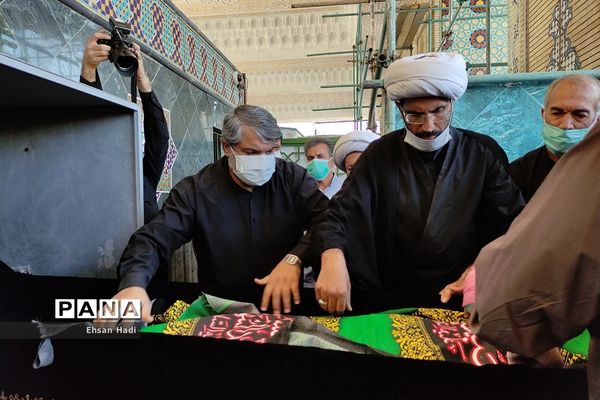تشییع پیکر علامه حکیمی در بارگاه  رضوی