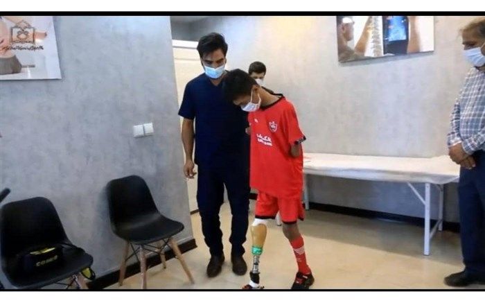 اهدای پروتز «اندام مصنوعی» پای راست به نوجوان ۱۴ ساله هرمزگانی
