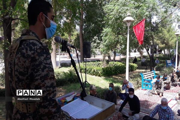 برگزاری نماز جمعه در فضای باز امامزاده سید حمزه شهرستان کاشمر
