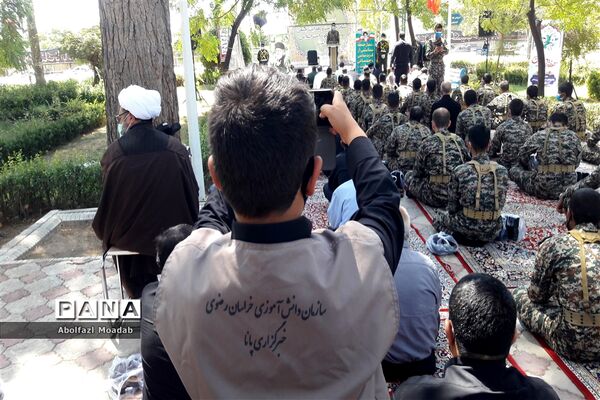 برگزاری نماز جمعه در فضای باز امامزاده سید حمزه شهرستان کاشمر