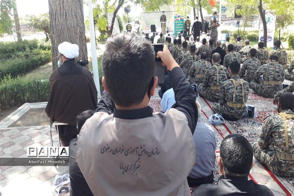 برگزاری نماز جمعه در فضای باز امامزاده سید حمزه شهرستان کاشمر