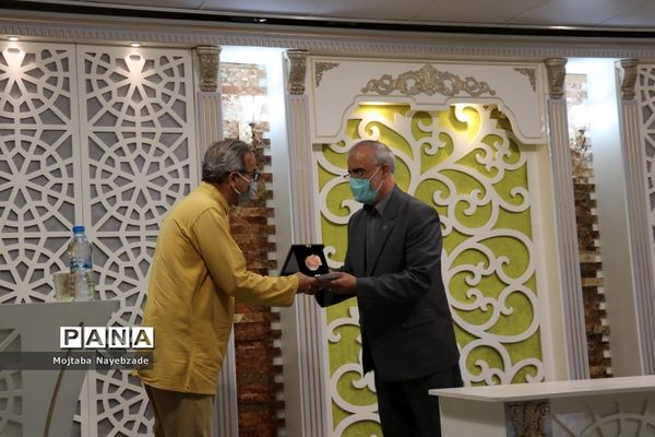 افتتاح نگارخانه دانش‌آموزی رشد آموزش و پرورش ناحیه چهار مشهد