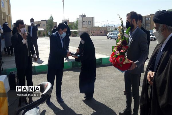 آئین افتتاحیه  پروژه‌های آموزش و پرورش شهرستان کاشمر