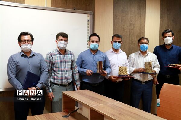 تقدیر از کارکنان  ورزشکار آموزش و پرورش امیدیه