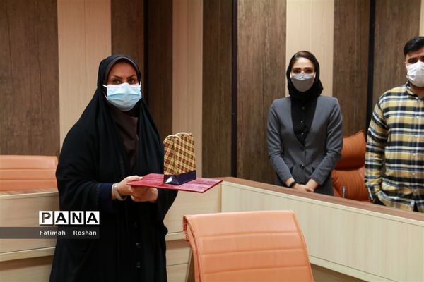 تقدیر از کارکنان  ورزشکار آموزش و پرورش امیدیه