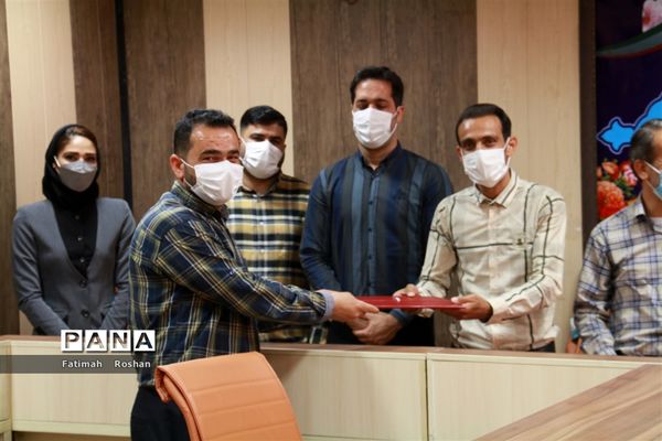 تقدیر از کارکنان  ورزشکار آموزش و پرورش امیدیه