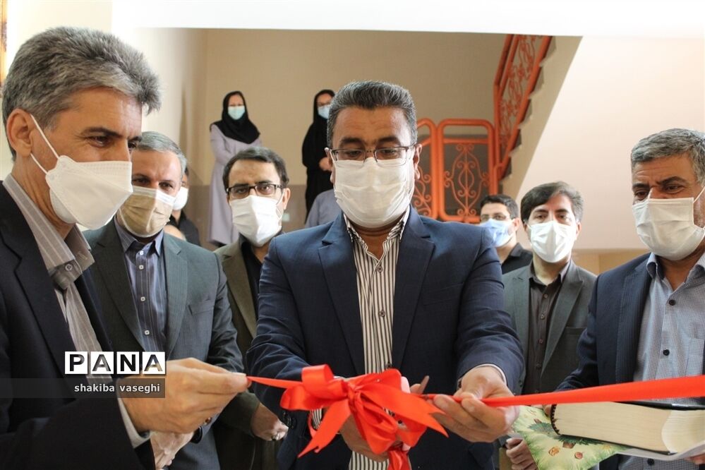افتتاحیه مرکز نیکوکاری شهید محمد نساجی در سازمان دانش آموزی استان اصفهان