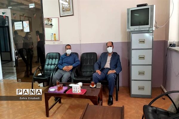 آغاز دوز دوم واکسیناسیون فرهنگیان ملارد در سالن شهید ثمری