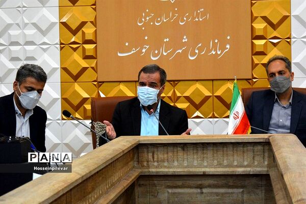 دیدار نماینده مجلس با شهرداران و شوراهای شهرستان خوسف و ماژان
