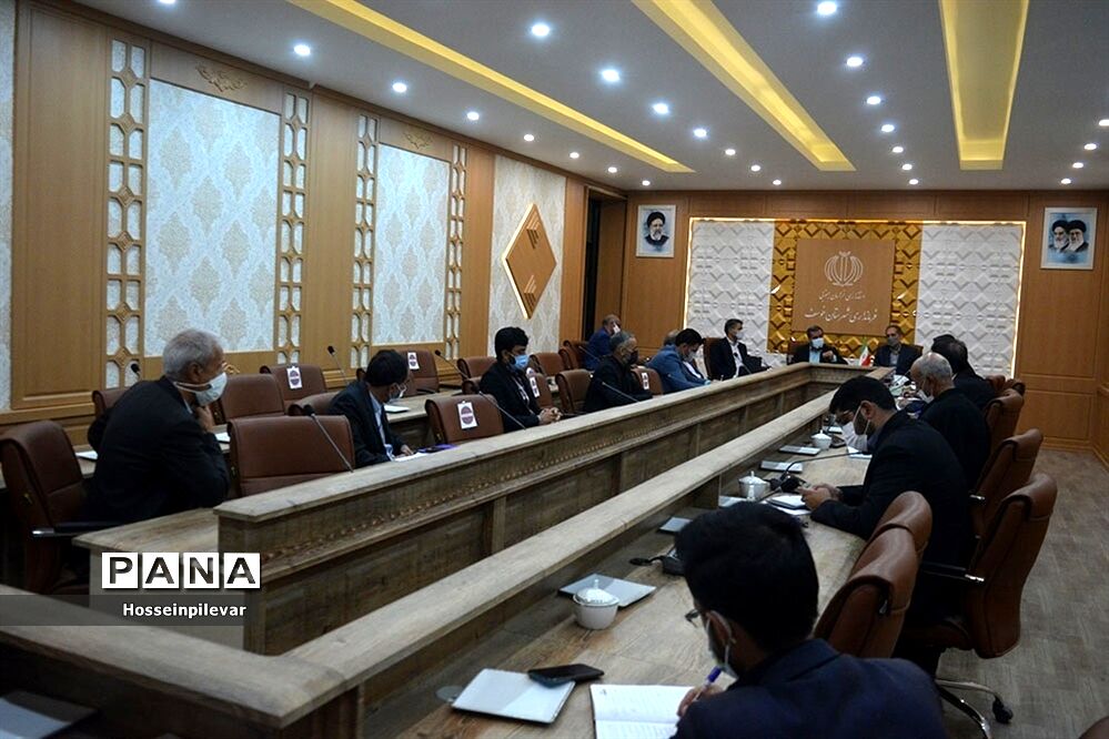 دیدار نماینده مجلس با شهرداران و شوراهای شهرستان خوسف و ماژان