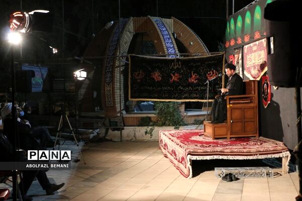 برپایی مجلس روضه سیدالشهدا(ع) در دانشگاه فرهنگیان قم