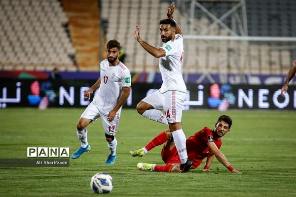 دیدار تیم‌های فوتبال ایران و سوریه در مرحله نهایی انتخابی جام جهانی قطر